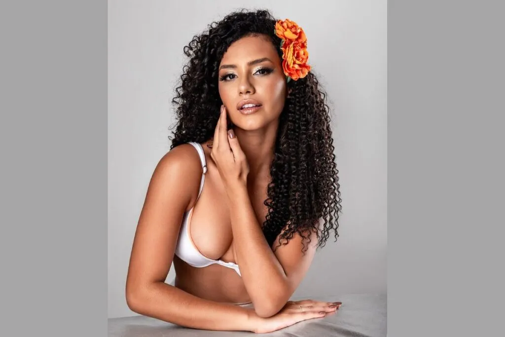 Maria Vitória Rondon, de 19 anos, renunciou o título de Miss Grand Mato Grosso 2024, nesta segunda-feira (29). (Foto: Reprodução/ @lyamaro.photostudio)