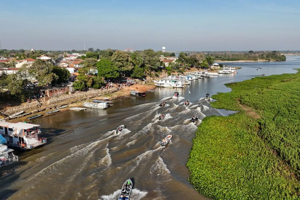 Equipe campeã da Pesca Embarcada Motorizada em Cáceres leva R$60 mil e mais prêmios. (Foto: Assessoria/ FIPe)