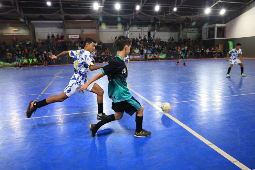 Lance da final da Copa da Juventude de futsal 2024 em Dourados (Foto: Lincoln Gabriel)