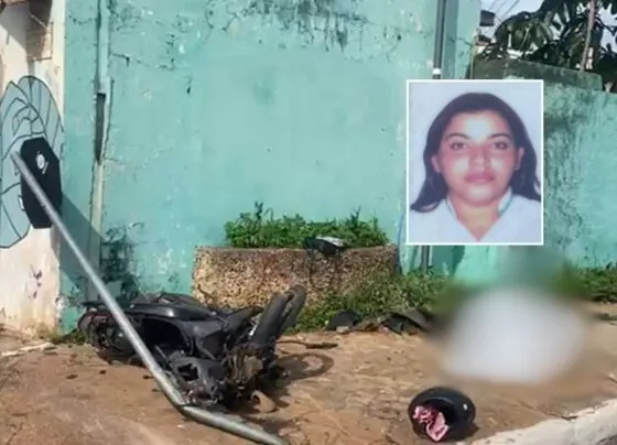 Karla Karoline Pereira Carvalho Neves, de 31 anos, morreu no local do acidente. (Foto: Nathan Goulart)v