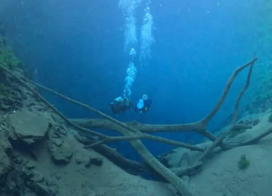 Mergulho pela Lagoa Misteriosa, em Jardim; local será desbravado pelo +Natureza (Foto: TV Morena)