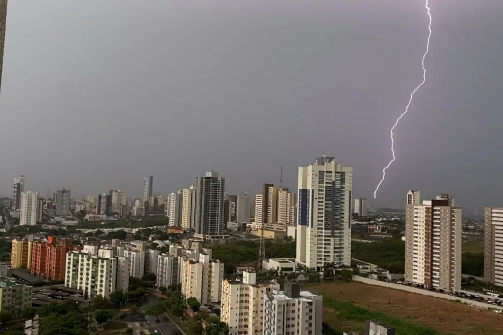 raios em Cuiaba