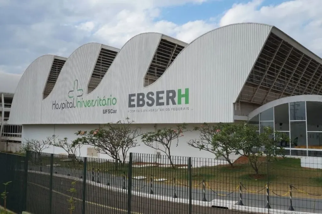 Quer ser CLT e receber até R$ 17,9 mil? Concurso EBSERH está com inscrições abertas. (Foto: GOV.BR)